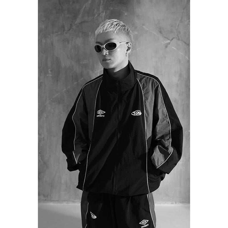 UMBRO TRACK ジャケット FLAGSTUFF - TRACK JACKET(xUMBRO) / BLACK / UMBROとの