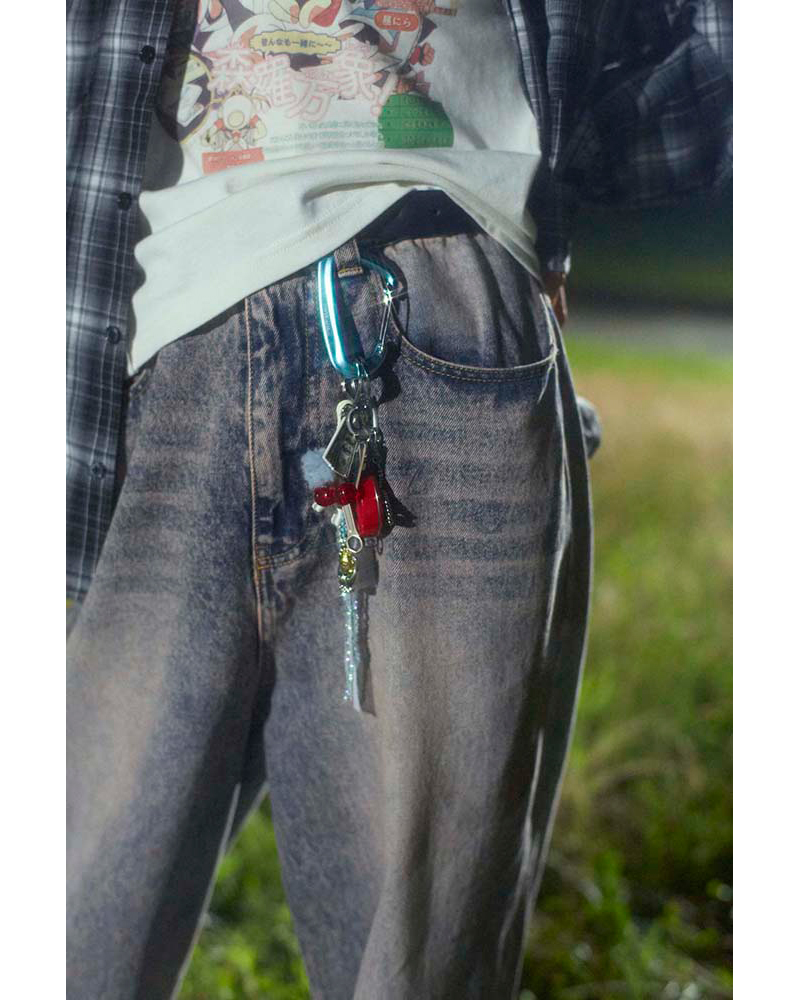 Chaos Motif Carabiner Keychain B (BABYGURI) - ZUTOMAYO MART